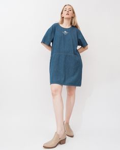 Vintage 90s medium wash denim dress with an oversized fit. •Short Sleeves•Cutie floral embroidery in the front•Oversized fit•Comfy light weight denimLABEL: n/aCONDITION: Vintage / ExcellentSIZE: Fits S-LErika is 5'10" and a size S in tops + M/L in bottoms. Please make sure to double check your measurements with the ones listed in the tab below. Medium Wash Relaxed Fit Mini Denim Dress, Relaxed Fit Medium Wash Denim Mini Dress, Relaxed Fit Mini Length Denim Dress In Medium Wash, Denim Blue Relaxed Fit Mini Denim Dress, Relaxed Fit Denim Blue Mini Denim Dress, Denim Blue Mini Length Relaxed Fit Denim Dress, Denim Blue Mini Denim Dress With Relaxed Fit, Relaxed Fit Mini Length Denim Dress, Relaxed Fit Medium Wash Denim Dress