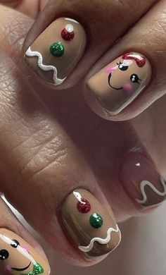 Christmas is a time of joy, warmth, and togetherness. While we decorate our homes and dress up for the season, why not add some holiday cheer to your nails as well? Simple Christmas nails are an easy and fun way to show off your festive spirit. Whether you’re getting ready for a cozy family gathering or a stylish office party, simple Christmas nails can be the perfect accessory. Christmas Nails Girls Short, Easy Diy Christmas Gel Nails, Christmas Nail Polish Ideas Simple, Cute Gel Christmas Nails, Christmas Nail Designs Holiday Short, Easy Xmas Nails For Kids, Easy Nail Art For Christmas, Thanksgiving To Christmas Transition Nails, Kid Nail Designs Christmas