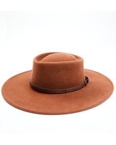 100% wool felt. Telescope crown. 3.75" crown. 4" brim. Polyester sweatband. Tooled brown leather sweatband with "Boss Lady" accents and Womens Wool Hat, Western Hats For Women, Womens Western Hats, Twisted X Boots, Boot Barn, Wedding Boots, Women Hats Fashion, Western Hat, Western Hats