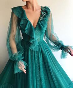 Teuta Matoshi, Dresses Floor Length, Green Prom, Moda Paris, Long Sleeve Evening Dresses, Beaded Prom Dress, Tulle Fabric, Formal Party, Formal Evening Dresses