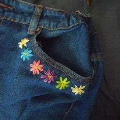 embroidery patterns Hand Embroidery Pocket, Embroidery On Jeans Pocket, Denim Embroidery Jeans, Jean Embroidery, Embroidery Stitches Beginner