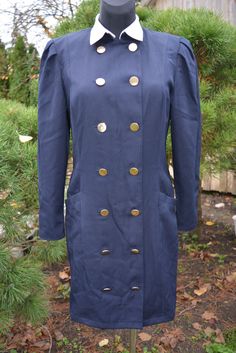 Vintage Frankenwölder dark blue dress 70s.  Length ~ 93cm. Chest ~ 49cm. Waist ~ 43cm. Hips ~ 50cm. Shoulders ~ 39cm. Sleeves ~ 60cm. Good vintage conditions. Fitted Vintage Dress With Buttons For Workwear, Navy Fitted Vintage Dress, Formal Vintage Dress With Buttons For Fall, Fitted Vintage Dress With Button Closure For Work, Formal Long Sleeve Blue Vintage Dress, Formal Blue Long Sleeve Vintage Dress, Navy Fitted Winter Dress, Fitted Navy Dress With Buttons, Navy Vintage Dress With Buttons