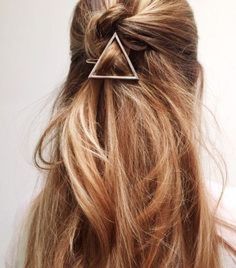 Triangle Hair, The Beauty Department, About Hair, Hair Dos, Hair Accessories For Women, Pretty Hairstyles, Summer Hairstyles, Hair Jewelry, Hair Goals