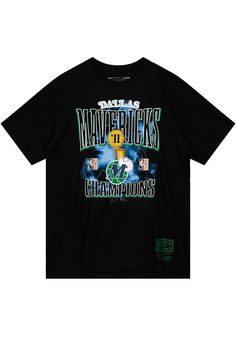 a black t - shirt with an image of the green bay packers on it