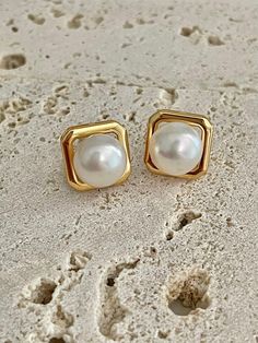 Niche design high-end sterling silver pearl earrings - Color: Silver/ Retro gold - Material: S925 Silver/Natural Pearl  - Size: Height about 12mm Pearl about 9.5~10mm ------------------ A pair of pearl earrings and a Pearl Necklace with a minimalistic approach for everyday wear 🎁All of our items are nicely packaged and ready to gift in jewelry boxes. 🚗Please allow 1-3 business days before the item ships out with TRACKING， and shipping time is 5~12 business days.       Thank you so much for your understanding。 I N S I D E ∙ S C O O P  IG: @ lapetite_gallery K E Y ∙ W O R D S freshwater pearl, bridesmaid gifts, new year gifts, anniversary gifts, baroque pearls, wedding gifts, handmade jewelry, minimalistic jewelry, classic jewelry, gift for her gold earrings, dangle earrings, bridal earrin Modern Pearl White Pearl Earrings For Gift, Modern Gold Pearl Earrings In Sterling Silver, Timeless Pearl White Earrings For Gift, Luxury White Earrings For Everyday, Gold Minimalist Pearl Earrings Tarnish Resistant, Gold Minimalist Pearl Earrings, Tarnish Resistant, Minimalist Gold Pearl Earrings In Sterling Silver, Gold Minimalist Tarnish-resistant Pearl Earrings, Minimalist Tarnish-resistant Pearl Earrings As Gift