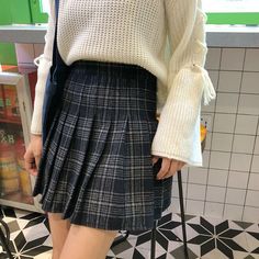 Preppy Pleated Skort For Fall, Preppy Pleated Tennis Skirt For Fall, Gray Pleated Mini Skirt For Spring, Gray Pleated Casual Tennis Skirt, Casual Gray Pleated Tennis Skirt, Fall School Uniform Tennis Skirt, Preppy Pleated Skirt Bottoms For Fall, Gray Pleated Casual Skort, Casual Pleated Gray Skort