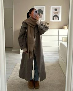 #fashion #outfits #inspiration #fall #trendy Old Money Winter, University Outfits, Mantel Outfit, Nyc Winter Outfits, Winter Date Night Outfits, Nyc Outfits, New York Outfits, Looks Pinterest