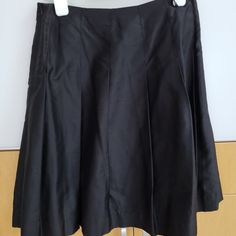 Beautiful Black 100% Silk Pleated Skirt New With Tags Black A-line Pleated Skort, Pleated Full Skirt, Silk Pleated Skirt, Pleated Skirt, Banana Republic, Womens Skirt, Size 4, Silk, Skirt