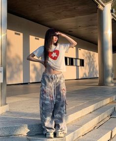 Kpop Tomboy Outfits, Tomboy Fashion Girly, Kpop Tomboy, Ae Outfits, Y2k Baggy Jeans, Fashion Girly, Clothes Streetwear, Tomboy Outfits, Quick Outfits