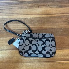 New Coach Wristlet Black And White Bags Coach, Coach Wristlet, Wristlets, Coach Bags, Clutches, Bag Lady, Black White, Black And White, Women Shopping