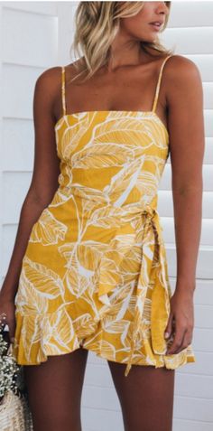 $34.90 -  Cute yellow floral short summer off shoulder dress with ruffles. For elegant ladies, teens and feminine women. Perfect for casual simple summer day outfit. Cute Summer Dresses For Teens, Floral Dresses Short, Short Summer Dresses, Sleeveless Short Dress, Dress Spaghetti, Cute Summer Dresses, Mini Dress Casual, Dresses By Length, Dress Silhouette