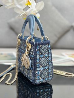 Charm - Dir Bags - 673 A+ Excellent Quality; Contact us if you've any questions in your mind. Stylish Handbags, Evening Clutch Bag, Luxe Fashion, Bags Designer Fashion, New Bag, Dior Bag, Travel Luggage, Exclusive Designs, Evening Bags