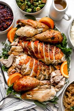 How to Roast a Thanksgiving Turkey Best Roast Turkey Recipe, Best Roasted Turkey, Christmas Meat, Smoked Turkey Recipes, Roast Turkey Recipes, Turkey Glaze, Oven Roasted Turkey, Good Roasts, Homemade Gravy