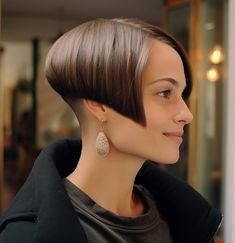 Shaved Hairstyles For Women, Shaved Bob, Shaved Design, Shaved Designs, Shaved Hairstyles, Undercut Long Hair, Shaved Undercut, Girls Short Haircuts, Mohawks