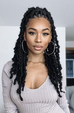 Small Vs Medium Box Braids, For Short Hair Hairstyles, Medium Length Hair Hairstyles, For Medium Length Hair Hairstyles, Passion Twists, Short Hair Hairstyles, Curly Crochet Hair Styles, Short Box Braids