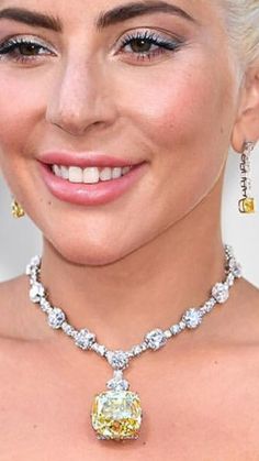 Tiffany Yellow Diamond Necklace, Lady Gaga Necklace, Tiffany Yellow Diamond, Diamond Necklace And Earrings, Yellow Diamond Necklace, Colored Diamond Jewelry, Celebrity Jewelry, Headpiece Jewelry