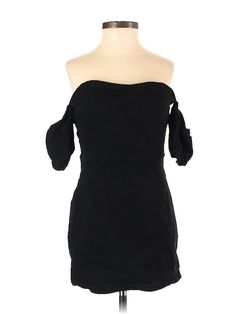 Lulus Cocktail Dress Size: Small Black Dresses - used. 97% COTTON, 3% SPANDEX, Bodycon, Off The Shoulder, Short, Short sleeves | Lulus Cocktail Dress - Bodycon: Black Dresses - Used - Size Small Lulus Black Handbag, Small Black Dress, Dress Bodycon, Black Cocktail, Black Cocktail Dress, Black Dresses, Off The Shoulder, Cocktail Dress, Women Handbags