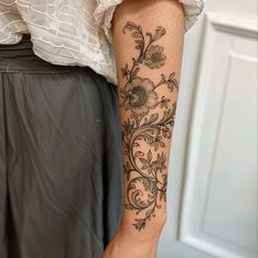 Forearm Tattoos Tattoo Art Kit Mandala Tattoo Forearm, Nature Sleeve Tattoo Women, Plant Sleeve Tattoo, Earthy Tattoos, Wrap Tattoo, Henna Stencils, Western Tattoos, Floral Sleeve