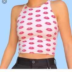 Never Worn Before American Apparel Lip Tank Top Spandex Crop Top, Tight Crop Top, Travel Abroad Outfits, Abroad Outfits, Mode Rose, Crop Top Tees, Short T Shirt, Pink Crop Top, College Style