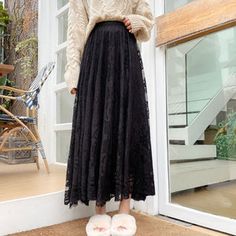 Crochet Umbrella, Maxi Skirt Spring, Floral Lace Skirt, Black A Line Skirt, Big Skirts, Skirt A Line, Maxi Lace Skirt, Plaid Pleated Skirt, Skirts Midi High Waisted