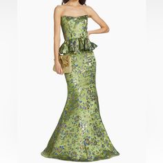 Marchesa Notte Briar Rose Gown New With Tags! Size: 2 Color: Emerald Green Floral Jacquard The Briar Rose Gown In Emerald Brings Iridescence To A Classic Silhouette. Constructed With Briar Rose Jacquard, The Column Gown Features A Scoop Bodice And Mirrored Flare At The Waist And Hem. Floral Evening Gown, Jacquard Gown, Peplum Gown, Trumpet Silhouette, Rose Gown, Briar Rose, Column Gown, Mermaid Skirt, Princess Seams