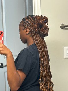 #knotlessboxbraids #knotless #knotlessboxbraidshairstyles #braids #braidstyles #braidedhairstylesforblackwomen #braidedhairstylestutorials #braidsforblackhair #brainteaser #protectivestyles #summerhairstyle #butterflytattoo Hairstyles Locs, Knotless Braids, Braided Hairstyles Tutorials, Braided Hairstyles For Black Women, Hair Done, Braid Hairstyles, Box Braids Hairstyles, Braids For Black Hair, Beauty Looks