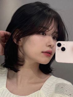 Korean curtain bangs for layered lob Korean Short Haircut With Curtain Bangs, Short Bangs Oval Face, Korean Bangs Short Hair Round Face, Trendy Curtain Bangs Short Hair, Bangs For Rounded Face, Straight Short Hair With Bangs Asian, Short Curtain Bangs Asian, Korean Haircut Thick Hair, Korean Haircut Short Bangs