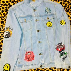 Denim Jacket Size Xl Super Cute Graphics New Trendy Medium Wash Denim Jacket For Streetwear, Casual Spring Outerwear With Patches, Casual Denim Jacket With Patches For Spring, Casual Long Sleeve Outerwear With Patches, Trendy Denim Blue Outerwear For Streetwear, Trendy Blue Relaxed Fit Outerwear, Trendy Relaxed Fit Blue Outerwear, Trendy Blue Denim Jacket Relaxed Fit, Casual Denim Outerwear With Patches