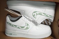 PLEASE READ THIS  Custom Violet Green Clouds Nike Air Force 1 sneakers. Not only are they a fashion statement, but they are also waterproof and scratch-proof, ensuring enduring style without compromising durability. If you have a unique design in mind, contact us - we're passionate about turning your ideas into reality ❤️. Customization Options: Tailored Fit: Personalize your size from 4US to 9.5 Men's and 5.5US to 11 Women's. Specify your size in the personalization section during checkout. Design Your Own: Want a specific design? Reach out to us, and let's create a shoe that's uniquely yours. Shoe Box Preference: If you prefer your custom sneakers in the box, kindly mention it in the personalization notes during checkout. Features: Mesmerizing Design: Stand out with the enchanting cloud Nike Air Force Green, Air Force Green, Green Clouds, Green New Balance, Purple Clouds, Air Force 1 Sneakers, Nike Shoes (men), Perfect Purse, Sneakers Athletic