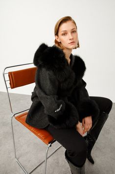 The length of the product is 70 cm. Personalization up to 80 cm is possible. There is no inner lining. The fabric is designed from 100% original alpaca fabric and fur. It is suitable for both seasonal and winter use. The pattern is perfect, you can take your own size. It is oversized. Elegant Sheepskin Fur Coat For Winter, Warm Faux Fur Coat For Fall, Elegant Mohair Outerwear For Fall, Luxury Fur Coat With Feather Trim For Fall, Fitted Mohair Outerwear For Fall, Winter Wool Outerwear With Faux Fur Lining, Fitted Wool Fur Coat For Fall, Fall Fur Coat With Feather Trim For Cold Weather, Fitted Mohair Outerwear For Winter