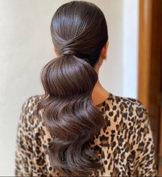 Sleek Hairdo Classy, Bridesmaid Hairdo, Hair Down Styles, Bridemaids Hairstyles, Natural Wedding Hairstyles, Peinados Hair Styles, Formal Hairstyles For Long Hair, Glamour Hair, Engagement Hairstyles