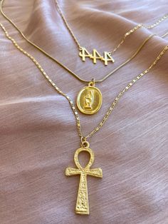 @6kalopsia9 ig Ankh Necklace Aesthetic, Ankh Necklace, Earthy Jewelry, Dope Jewelry, Spiritual Jewelry, Jewelry Lookbook, Japan Fashion, Dream Jewelry, Cute Jewelry