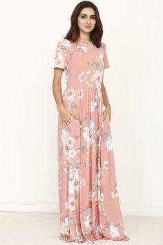 95% Polyester 5% Spandex Made in the USA Pockets S Size Length 58" Light Pink Maxi Dress, Modest Christian Clothing, Tall Girl Fashion, Plus Size Fashionista, Short Sleeve Maxi Dress, Luxurious Dresses, Fashion Figures, Short Sleeve Maxi Dresses, Dress For Woman