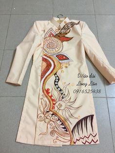 Fabric Painting Ideas, Hand Painted Clothes, Saree Painting Designs, Evening Dress Patterns, Painting On Clothes, Hand Painted Dress, Fabric Painting On Clothes, Celebrity Casual Outfits, Dress Painting