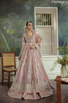 Heavy Peach Lehenga Combination Bridal Dress Lehenga Combination, Pakistani Frocks, Long Choli Lehenga, Pakistani Bridal Lehenga, Peach Lehenga, Pakistani Bridal Dress, Walima Dress, Desi Wedding Dresses, Pakistani Wedding Outfits