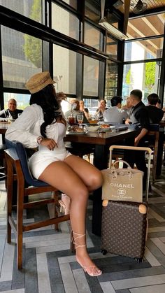 Black Woman Luxury, Black Woman Luxury Aesthetic, Corporate Lifestyle, Luxury Lifestyle Girly, Insta Aesthetic, Luxury Lifestyle Women, Black Femininity, Soft Life