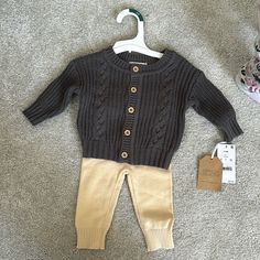 Nwt Gender Neutral 0-3 Months Dark Gray Sweater And Light Tan Sweater Pants Cable Sweater Outfit, Baby Sweats, Buffalo Plaid Dress, Onesie Dress, Plaid Set, Overalls Outfit, Baby Overalls, Sister Outfits