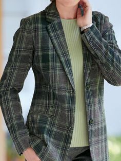 SPU:2947OUBFFC51Pattern Type:Checkered/PlaidSleeve Type:Long SleeveWaistlines:NaturalThickness:Mid-weightMaterial:Cotton-blendNeckline:V neckOccasion:Daily,CasualProcess:ButtonedStyle:Casual,Simple & BasicTheme:Winter,FallColor:GreenSize:S,M,L,XL,XXL,3XLBust (cm):S:100, M:105, L:110, XL:115, XXL:120, 3XL:125Size ChartSizeBustcminchS10039.4M10541.3L11043.3XL11545.3XXL12047.23XL12549.2 Casual Plaid Fitted Tweed Jacket, Fitted Plaid Casual Outerwear, Casual Fitted Plaid Outerwear, Fitted Casual Plaid Outerwear, Casual Plaid Tweed Jacket With Long Sleeves, Casual Plaid Tweed Jacket For Winter, Casual Plaid Blazer For Fall, Casual Single Breasted Plaid Blazer, Casual Plaid Winter Blazer