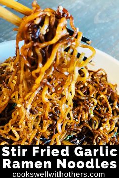 stir fried ramen noodles Garlic Ramen Noodles, Top Ramen Recipes, Garlic Ramen, Cheap Recipe, Ramen Recipes Easy, Fried Garlic, Homemade Chinese Food, Asian Noodle Recipes, Noodle Recipes Easy