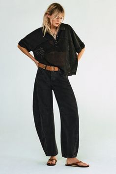 We The Free Good Luck Mid-Rise Barrel Jeans We The Free Jeans, Style Barrel Jeans, Black Jeans Street Style, Black Barrel Jeans Outfit, Barrell Jeans, Barrel Jeans Outfit, Barrel Pants, Thrift Ideas, Feminine Tomboy