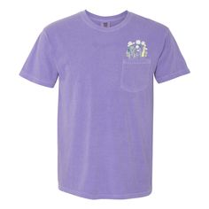 Another Fun way to use Embroidery🧵 This playful 'Floral Pocket' Comfort Colors Pocket T-Shirt tee features a unique floral embroidery that is made to look as you hav something coming out of your pocket! Add a pop of personality to your wardrobe with this one-of-a-kind Top from UM 💕💐 Purple Crew Neck Top With Floral Embroidery, Purple Floral Embroidered Crew Neck Top, Casual Tops With Embroidered Patch For Spring, Casual Spring Tops With Embroidered Patch, Casual Cotton T-shirt With Embroidered Patch, Spring Relaxed Fit T-shirt With Pockets, Relaxed Fit T-shirt With Pockets For Spring, Floral Applique Short Sleeve Top In Relaxed Fit, Summer Crew Neck T-shirt With Floral Applique