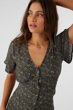 RAYNEY MULTI CLR – O'Neill Dress Wishlist, Flowy Fashion, Spring Suit, Loungewear Dresses, Girl Beanie, Dress Attire, Denim Sweater, Woman Weaving, Triangle Bralette