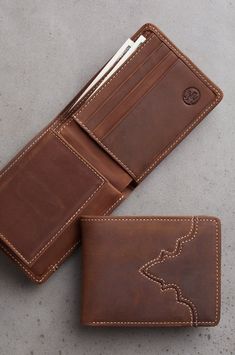 Western Classic Leather Billfold Wallet with Removable Passcase | Overland Christmas Gift Ideas For Him, Leather Knife Sheath Pattern, Unique Christmas Gift Ideas, Leather Wallet Design, Leather Wallet Pattern, Leather Billfold, Slim Leather Wallet, Men's Wallets, Unique Christmas Gift