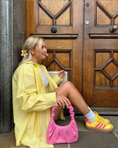 Pink And Yellow Outfit Aesthetic, Colorful Gazelle Outfit, Lime Green Shoes Outfit, Bright Sneakers Outfit, Colorful Shoes Outfit, Yellow Pink Outfit, Yellow Ootd, Tokyo Outfits, Adidas Gazelle Outfit