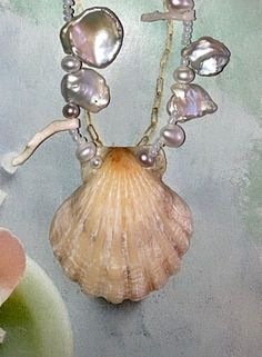 Elegant Silver Shell Beach Necklace, Elegant Silver Shell Necklace For Beach, Silver Single Strand Necklace For Beach, Beach Silver Single Strand Necklace, Unique Pearl Chain Necklace, Bohemian Pearl Necklace For Beach, Silver Necklace With Pearl Charm For Beach, Beach Baroque Pearl Jewelry With Pearl Charm, Elegant Single Strand Pearl Necklace For Beach