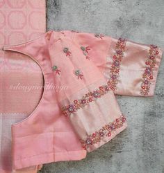 Simple And Unique Aari Work Blouse Design, Magan Work Blouse Designs Simple, Peach Blouse Work Designs, Rose Colour Blouse Designs, Boat Neck Embroidery Blouse Designs, Trendy Aari Blouse Designs, Peach Colour Maggam Work Blouse, Peach Colour Blouse Aari Work, Magan Work Blouse Designs