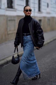 Хот Кутюр Denim Skirt Winter, Denim Skirt Outfit Winter, Denim Maxi Skirt Outfit, Long Denim Skirt Outfit, Skirt Outfit Fall, Long Jean Skirt, Skirt Outfits Fall, Denim Skirt Outfits