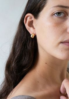 Lie Studio Simone Earrings in Gold – VESTIGE Timeless Small Hoop Earrings For Everyday Elegance, Timeless Gold Teardrop Huggie Earrings, Timeless Polished Finish Earrings For Everyday, Yellow Gold Polished Earrings For Everyday, Polished Yellow Gold Earrings For Everyday, Everyday Polished Yellow Gold Earrings, Timeless Tarnish-resistant Everyday Earrings, Everyday Timeless Tarnish-resistant Earrings, Classic Huggie Earrings For Everyday Elegance