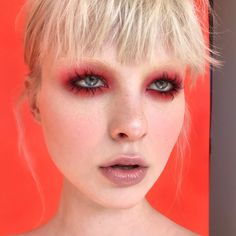 Funky Makeup, Red Eye Makeup, Alternative Makeup, Photographie Portrait Inspiration, Edgy Makeup, Red Eye, Eye Makeup Art, Amazing Day, Editorial Makeup