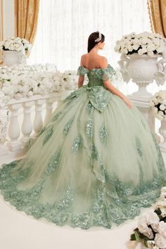 Scallop Sleeves, Ball Gown Quinceanera Dresses, Floral Ball Gown, Long Ball Gown, Off Shoulder Ball Gown, Quinceñera Dresses, Debutante Ball